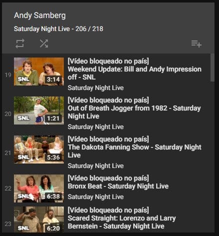 Playlist do YouTube mostrando vários vídeos do SNL com o aviso "Vídeo bloqueado no país".